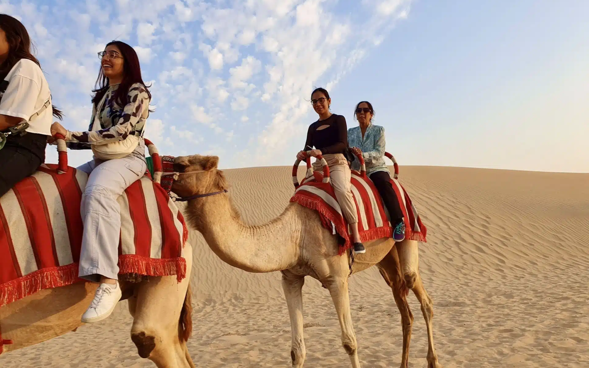 camel riding in dubai